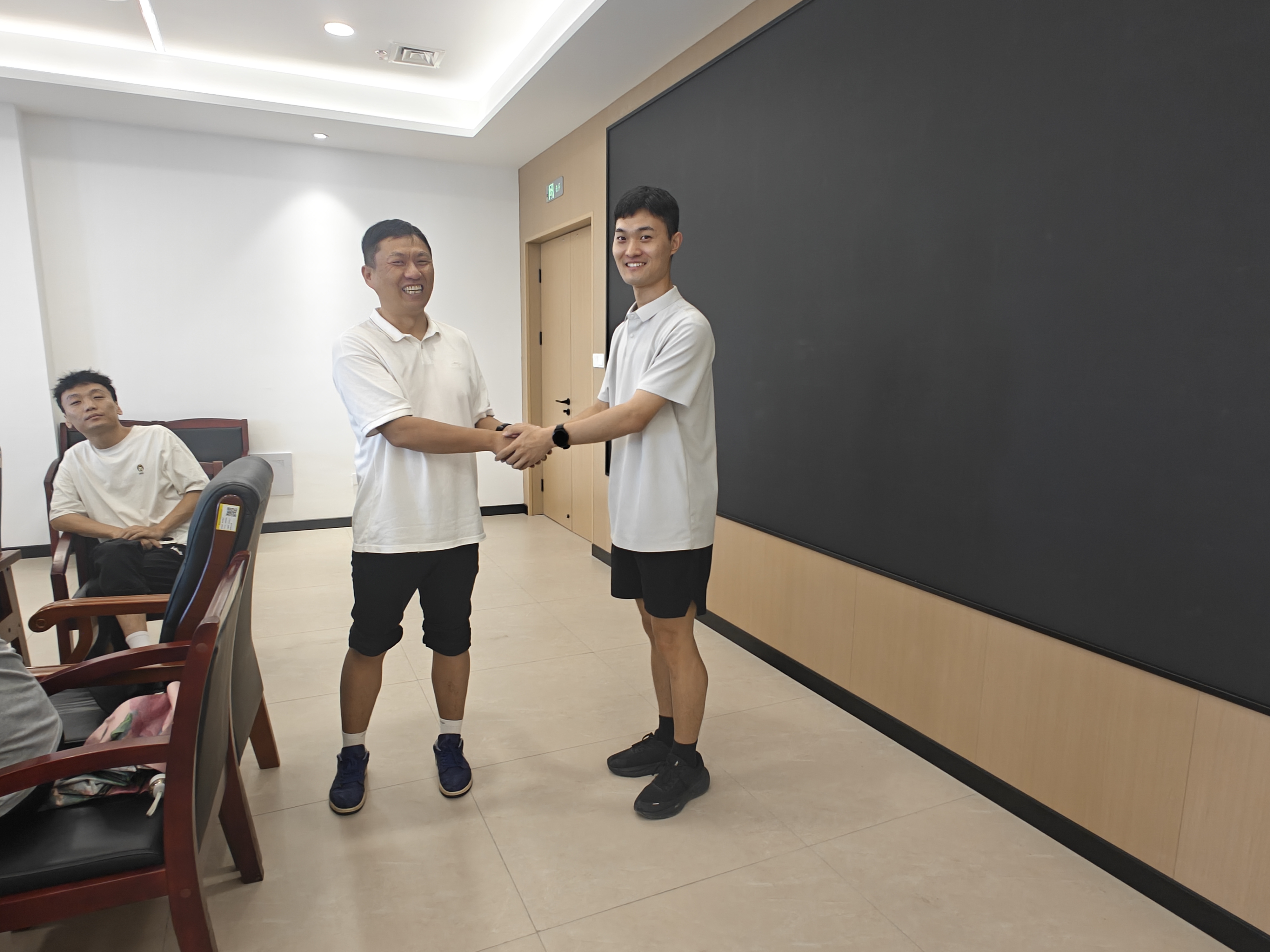 微信图片_20260907152428_9_320.jpg